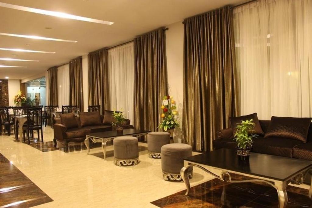 Grand Amira Hotel Solo, Azana Hotels Collection Eksteriør bilde