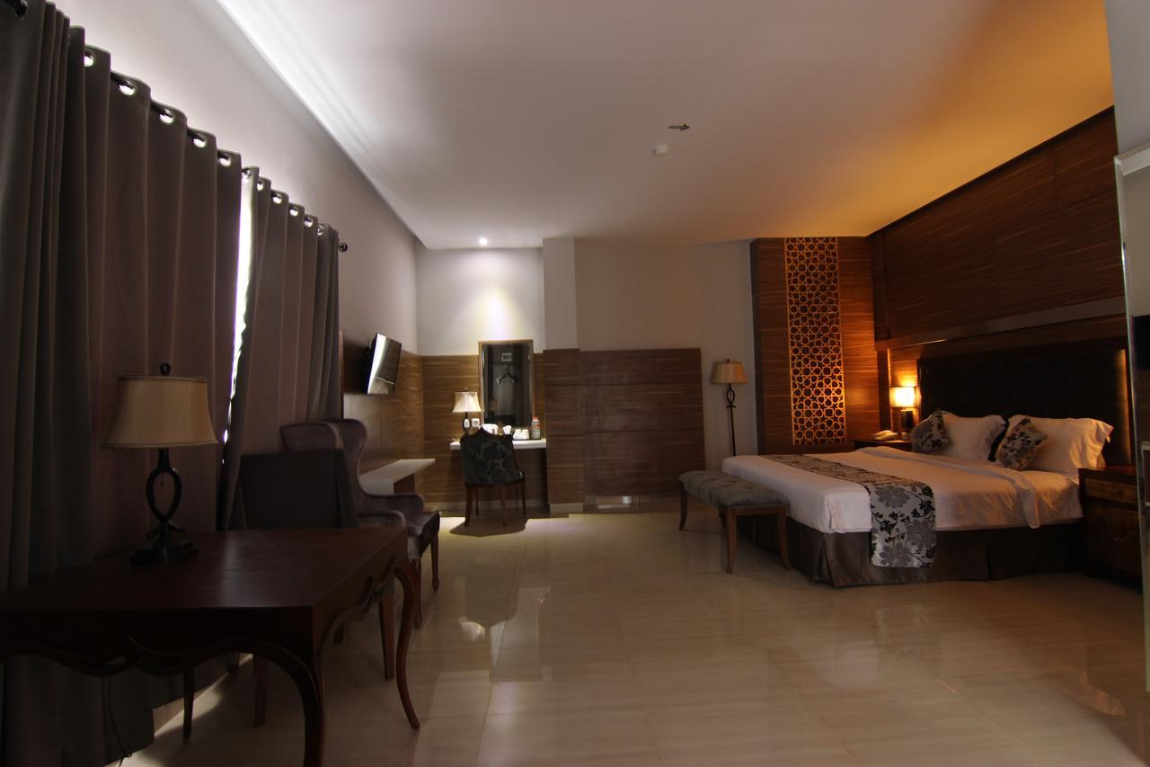 Grand Amira Hotel Solo, Azana Hotels Collection Eksteriør bilde